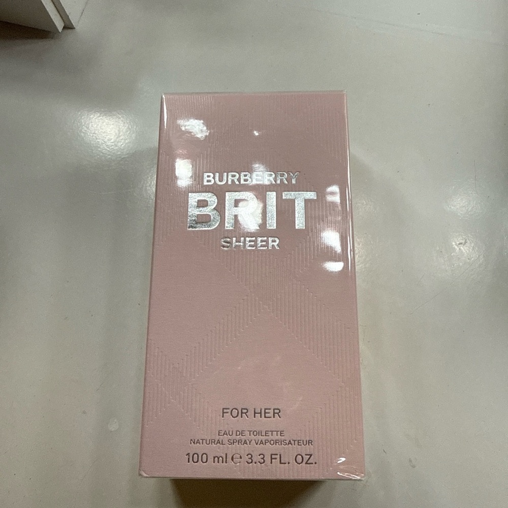 Burberry Brit Sheer Eau de Toilette in Pink Packaging
